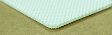 (21PVC2W D)  Конвейерная полимерно-тканевая лента PVC толщиной 2,1 мм,с вафельной рабочей поверхностью, белая от производителя АМА Комплект